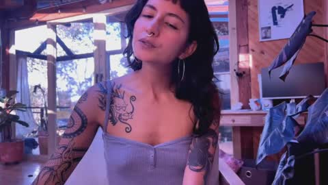 Snapshot of nina_just chatting on 04/17/26, 09:40 Nina. online show from 04/17/26, 09:40