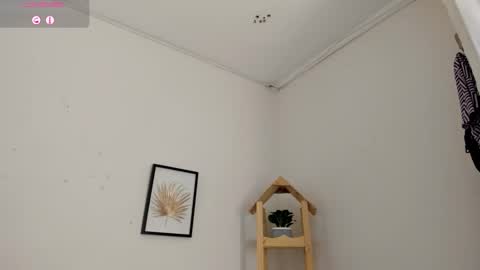 Snapshot of nina_keller_ chatting on 01/09/26, 10:11 nina_keller_ online show from 01/09/26, 10:11