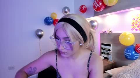 Snapshot of nina_mars_ chatting on 06/25/26, 01:48 Nina online show from 06/25/26, 01:48