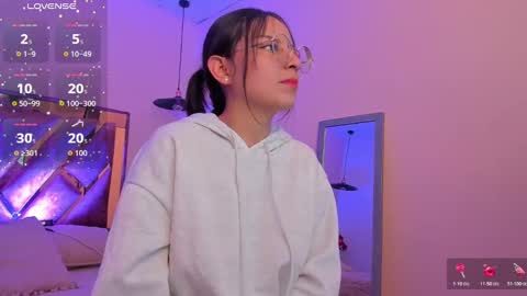 Nina myers online show from 11/21/25, 02:54