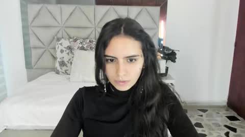  Nina  online show from 10/22/25, 08:08