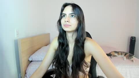 Snapshot of nina_pons chatting on 04/26/26, 04:04 Nina online show from 04/26/26, 04:04