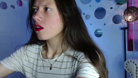 Nina Roser online show from 09/22/25, 12:51