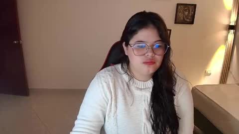  N I N A online show from 11/11/25, 12:05