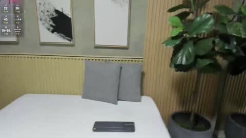 NINA online show from 09/26/25, 11:58