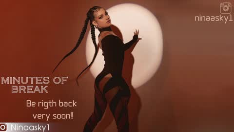 Snapshot of ninaa_sky chatting on 12/17/24, 03:39 online show from 12/17/24, 03:39