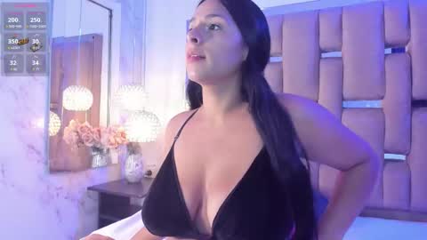 Snapshot of ninabloom_ chatting on 03/20/26, 11:37 ninabloom_ online show from 03/20/26, 11:37