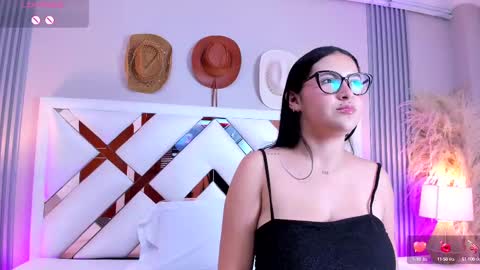 Nina online show from 02/25/25, 05:08