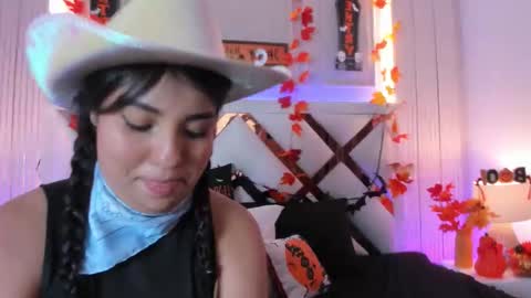 Nina online show from 10/17/25, 07:44