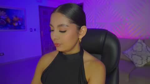 Nina online show from 09/19/25, 04:03