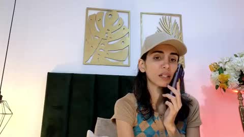 Nina online show from 09/28/25, 02:22