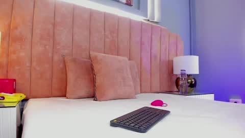 Nina  online show from 04/07/26, 02:34