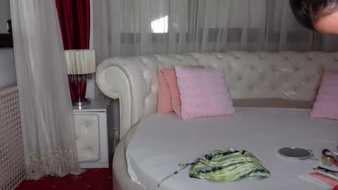 NinaCrystal online show from 02/20/25, 05:55