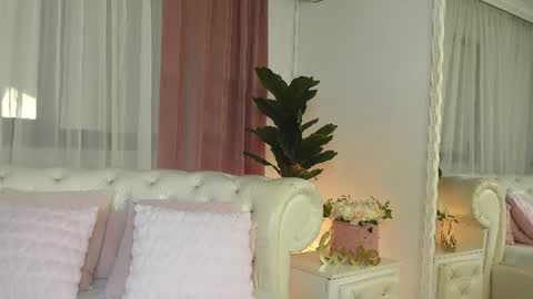 NinaCrystal online show from 07/20/26, 10:39