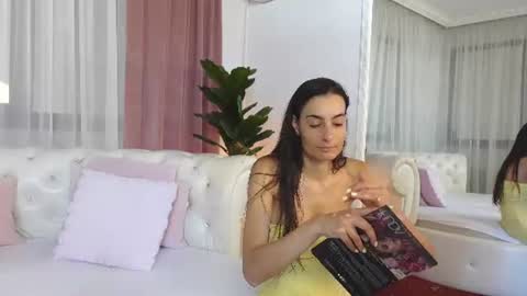 NinaCrystal online show from 07/21/26, 08:05