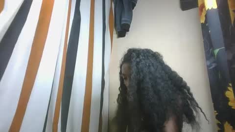 ninaeaa online show from 11/18/25, 06:56