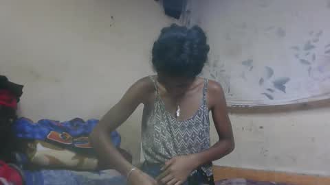 ninaeaa online show from 12/04/25, 03:27