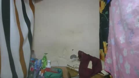 ninaeaa online show from 12/16/25, 06:24