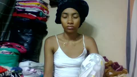 Snapshot of ninaeaa chatting on 06/14/26, 03:30 ninaeaa online show from 06/14/26, 03:30