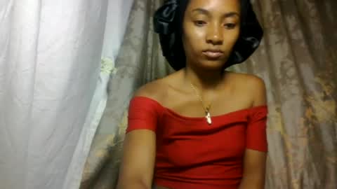 Snapshot of ninaeaa chatting on 06/25/26, 01:15 ninaeaa online show from 06/25/26, 01:15
