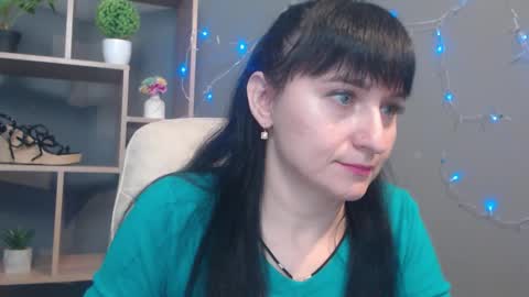 ninaflawlees online show from 11/22/25, 12:37