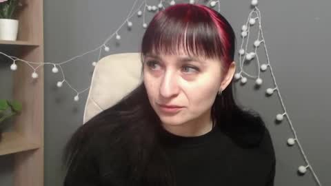 ninaflawlees online show from 02/09/26, 07:23