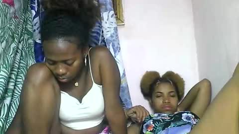 Snapshot of ninah9794 chatting on 11/27/25, 06:54 Ninah9794 online show from 11/27/25, 06:54