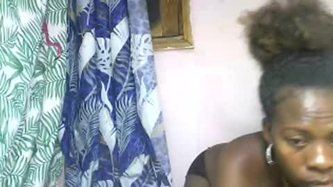 Snapshot of ninah9794 chatting on 11/29/25, 08:12 Ninah9794 online show from 11/29/25, 08:12