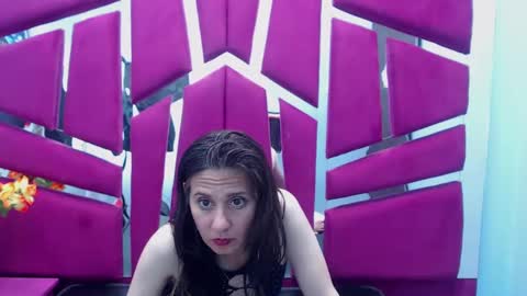 Snapshot of ninahot_ chatting on 03/07/25, 11:07 Nina online show from 03/07/25, 11:07