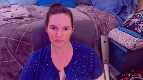 Nina Jaymes online show from 12/17/25, 01:00