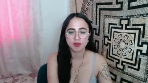 Snapshot of ninakravtz chatting on 12/16/24, 09:20 N I N A online show from 12/16/24, 09:20