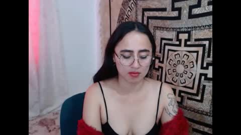 Snapshot of ninakravtz chatting on 12/30/24, 01:36 N I N A online show from 12/30/24, 01:36