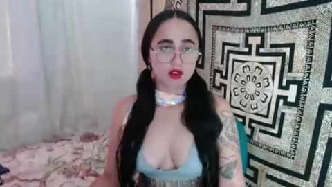 Snapshot of ninakravtz chatting on 02/24/25, 09:20 N I N A online show from 02/24/25, 09:20