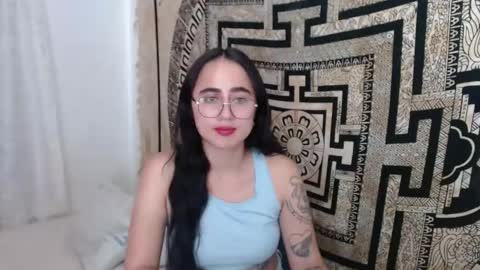 Snapshot of ninakravtz chatting on 03/04/25, 05:24 N I N A online show from 03/04/25, 05:24