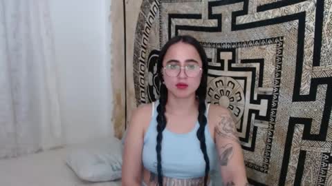 Snapshot of ninakravtz chatting on 03/04/25, 08:27 N I N A online show from 03/04/25, 08:27