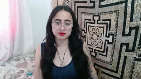 Snapshot of ninakravtz chatting on 09/11/25, 02:50 N I N A online show from 09/11/25, 02:50