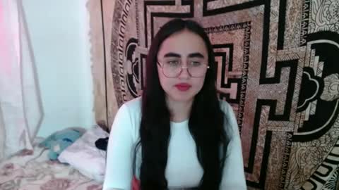 Snapshot of ninakravtz chatting on 09/19/25, 03:13 N I N A online show from 09/19/25, 03:13