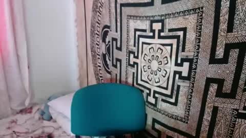 Snapshot of ninakravtz chatting on 09/22/25, 02:30 N I N A online show from 09/22/25, 02:30