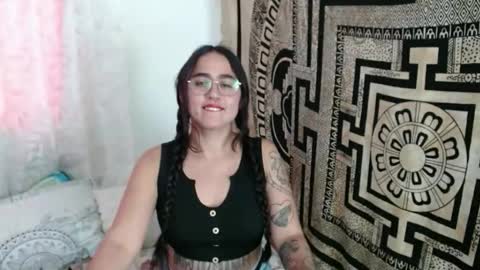 Snapshot of ninakravtz chatting on 10/22/25, 05:13 N I N A online show from 10/22/25, 05:13