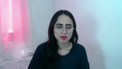 Snapshot of ninakravtz chatting on 11/01/25, 04:20 N I N A online show from 11/01/25, 04:20