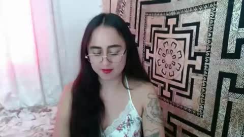 Snapshot of ninakravtz chatting on 11/07/25, 06:41 N I N A online show from 11/07/25, 06:41