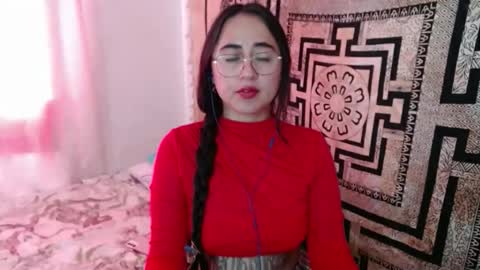 Snapshot of ninakravtz chatting on 11/19/25, 04:51 N I N A online show from 11/19/25, 04:51