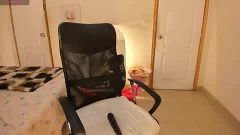 Snapshot of ninamillanx chatting on 03/19/26, 09:08 Nina online show from 03/19/26, 09:08