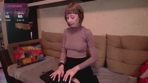 NinaNovalicious online show from 01/13/25, 08:47