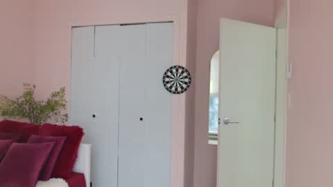 Snapshot of ninaoneil chatting on 02/25/25, 11:44 NinaOneil online show from 02/25/25, 11:44