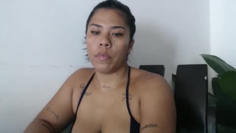 Snapshot of ninapalmer chatting on 04/20/26, 08:32 Ninapalmer online show from 04/20/26, 08:32