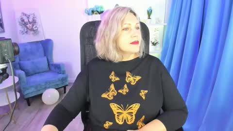 ninastarle online show from 12/01/25, 04:28