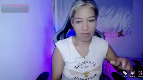 ninatinydoll1 online show from 11/11/25, 10:26