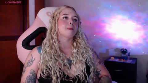 Snapshot of ninaxxstorm chatting on 03/05/25, 03:51 Nina online show from 03/05/25, 03:51