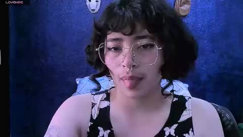 Snapshot of ninayellow chatting on 03/02/26, 01:51 Nina online show from 03/02/26, 01:51